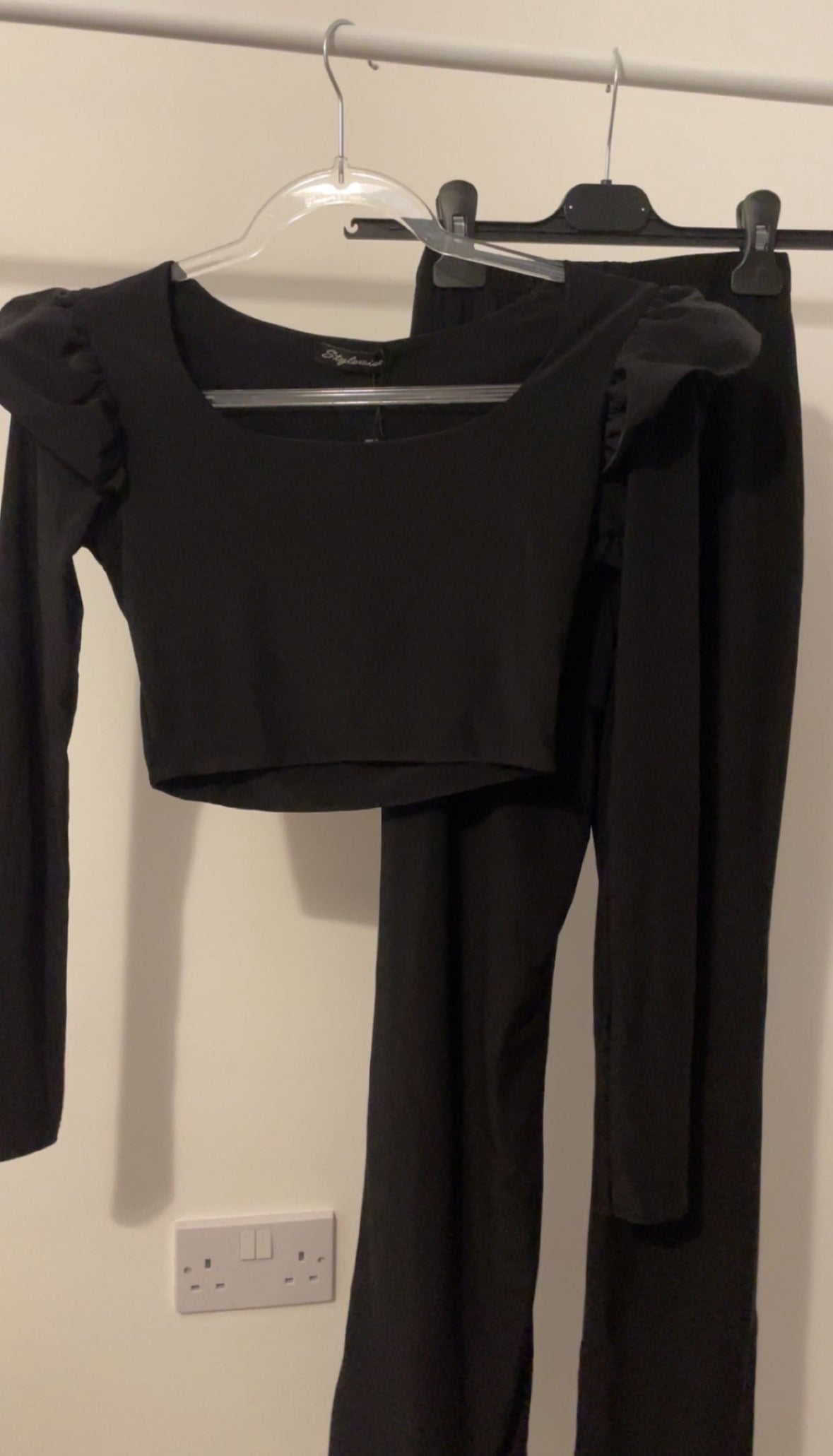 Oakley frill crop top co-ord