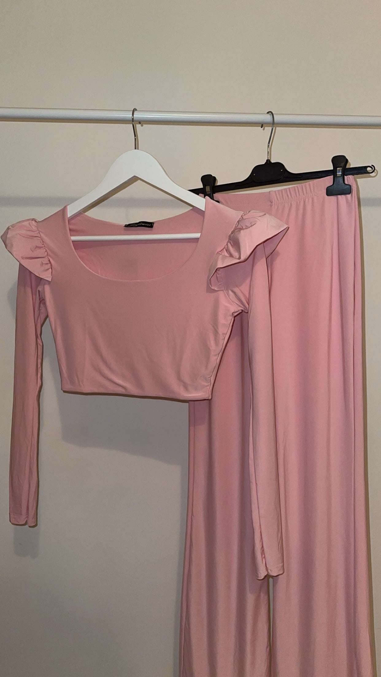 Oakley frill crop top co-ord