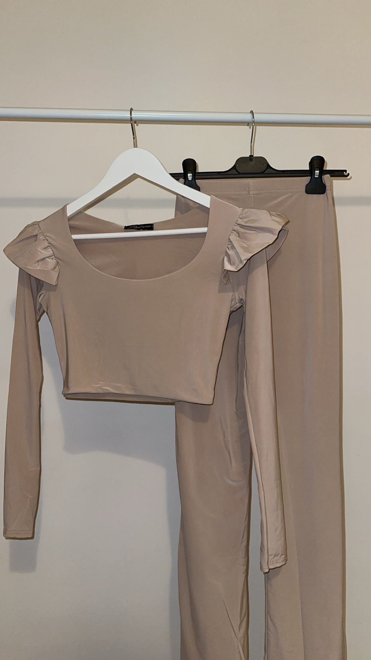 Oakley frill crop top co-ord